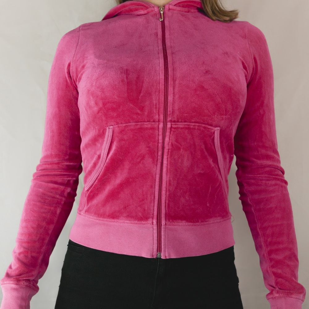 Juicy Couture pink zip up. size small.